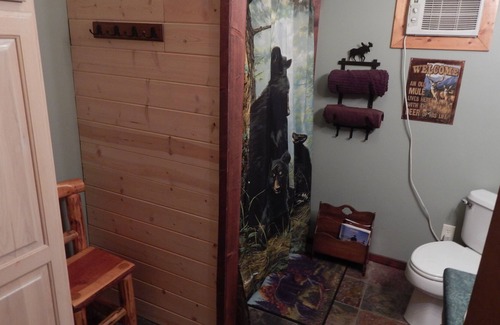 Crawford Cottage | Cabin rental, Crawford's best lodging choice and value. Fully stocked, kitchen