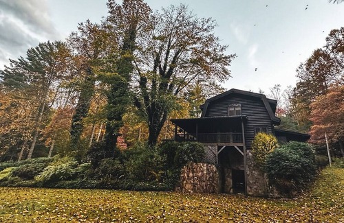 Millers Creek Cabin | Cabin retreat in the heart of the Blue Ridge Mountains