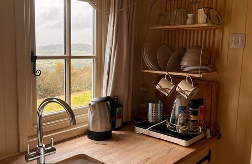 Chepstow Cabin | Cabin Retreat near Chepstow, Sleeps 2 with Hot Tub