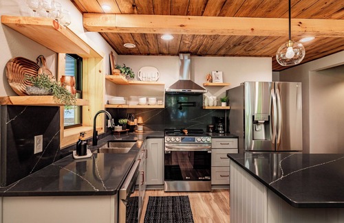 Otter Tail County Cabin | Cabin Retreat with Hot Tub