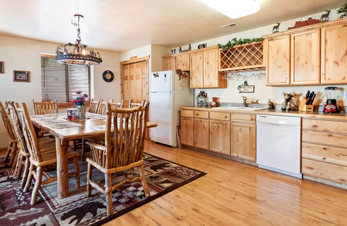 Fish Haven Cabin | Cabin-style home with deck, patio, & amazing view - near Bear Lake