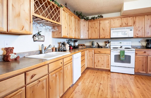 Fish Haven Cabin | Cabin-style home with deck, patio, & amazing view - near Bear Lake