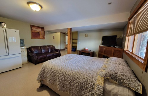 Central Okanagan Apartment | Cabin Suite - Lakeview Walkout-Patio & Firepit