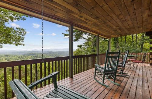 Morganton House | Cabin Sweet Cabin Sleeps 6 Hot Tub Foosball
