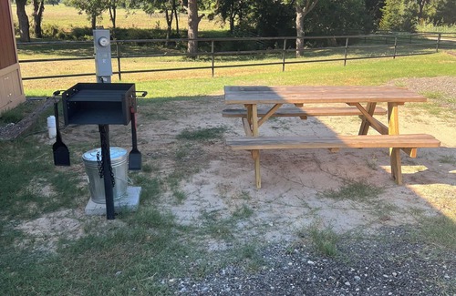 Lee County Cabin | Cabin Unit 5 of 6 with AC and WiFi in serene Paige