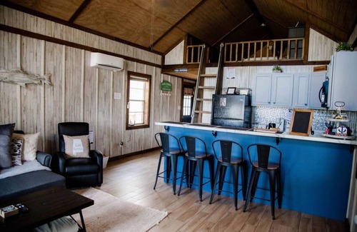 Groveoak Cabin | Cabin Vacation|Pet Dog Friendly|Lake Guntersville | Fully Fenced | Private