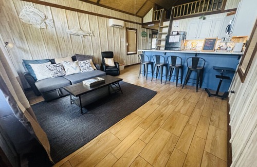 Groveoak Cabin | Cabin Vacation|Pet Dog Friendly|Lake Guntersville | Fully Fenced | Private