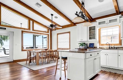 Lake Placid House | Cabin Vibes on Lake June! Jet ski available for rent!