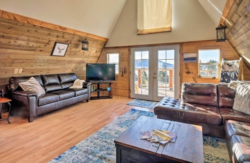 Warm Springs Cabin | Cabin w/ 360° Mountain Views & 30 Miles to Breck!