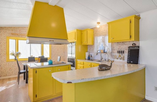 Pilot Hill House | Cabin w/breathtaking view Stop before Tahoe