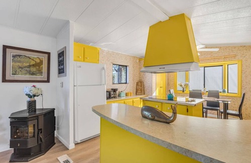 Pilot Hill House | Cabin w/breathtaking view Stop before Tahoe