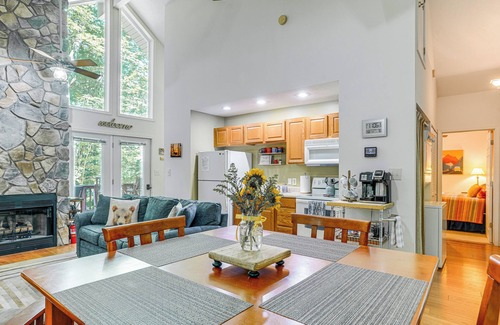 New Market Cabin | Cabin w/Deck & Screened-In Porch in New Market!