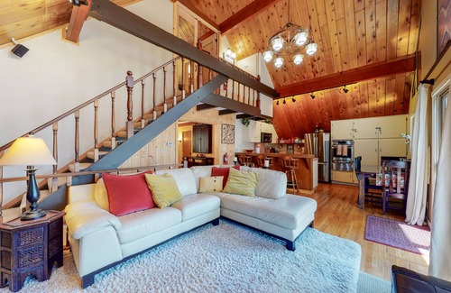 Lake Arrowhead House | Cabin w/private hot tub, 2 fireplaces, game room & Private lake trail access