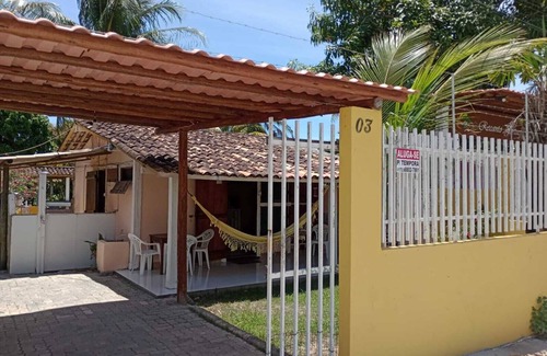 Porto Seguro Cabin | Cabin with kitchen: 500 meters from the beach. With parking and barbecue.