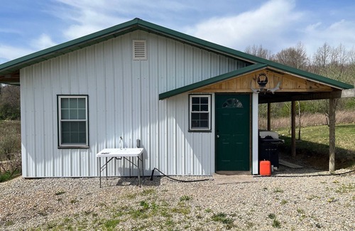 East Fultonham Cabin | Cabin with character