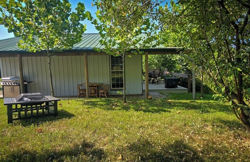 East Fultonham Cabin | Cabin with character