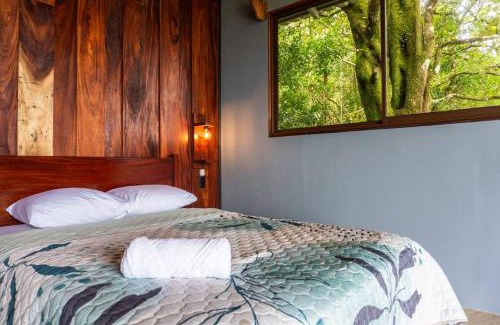 Monteverde Villa | cabin with ocean view