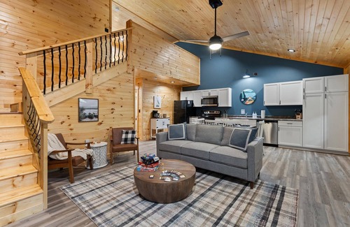 Bakerton Cabin | Cabin with Firepit~Arcade Games~River Boat Ramp~20 Min Lake Cumberland