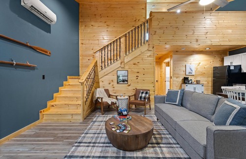 Bakerton Cabin | Cabin with Firepit~Arcade Games~River Boat Ramp~20 Min Lake Cumberland