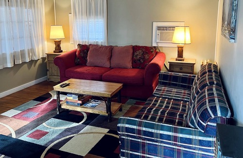 Sharpsburg Cabin | Cabin with firepit,close to great hiking trails,7 min to the lake. Pet- Friendly