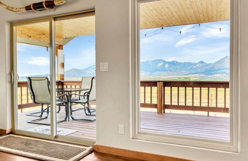 Crawford House | Cabin with Jaw-dropping Views near Black Canyon