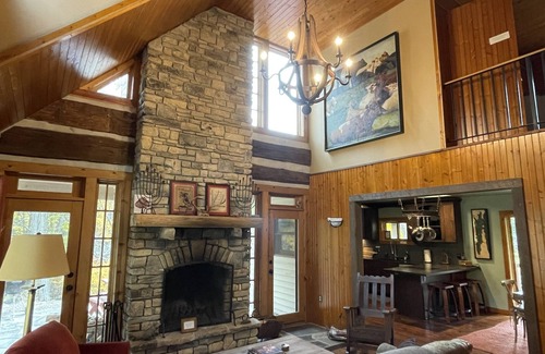 Fish Creek Cabin | Cabin With Modern Kitchen, Fireplace, Porch! 20% weekly discount Feb-Apr!
