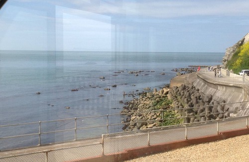 Ventnor Ski Chalet | Cabin with sea view - walking distance to beach