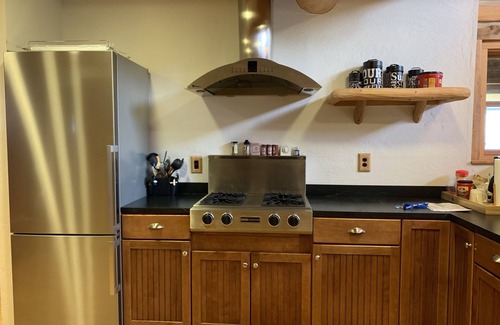 Mission Ridge Cabin | Cabin with spectacular views! Hunting and fishing paradise.