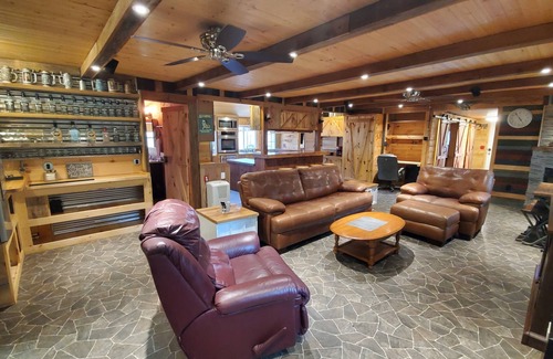 Au Train Cabin | Cabin within sight distance of Lake Superior, Autrain River. Free Kayak rental