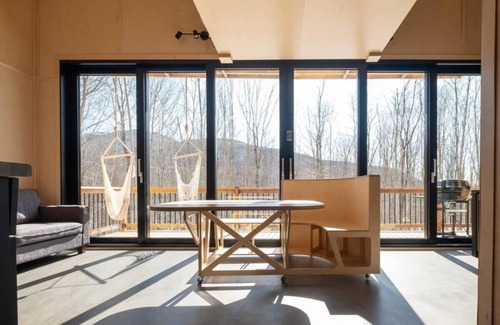 Eastman Cabin | Cabin Zoobox 47 Summa
