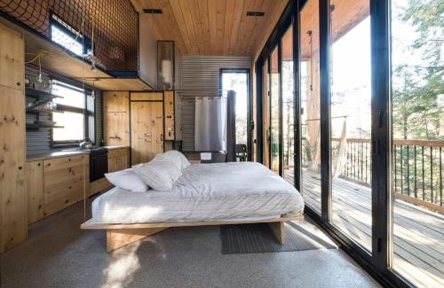Eastman House | Cabin Zoobox 65