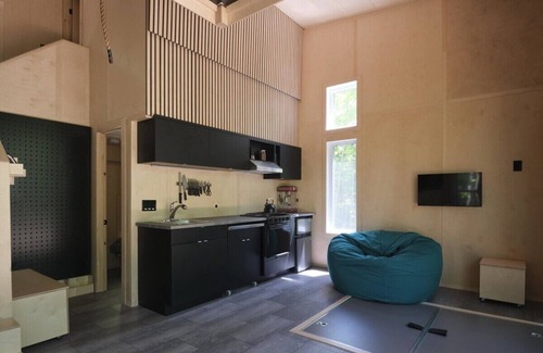 Eastman Cabin | Cabin Zoobox 73 Summa