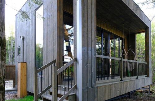 Eastman House | Cabin Zoobox 80