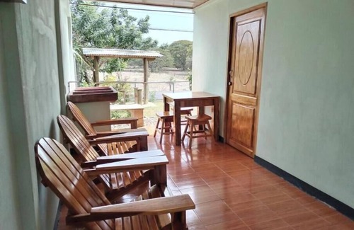 Santa Barbara House | Cabinas la roca only 5 minutes away from the beach