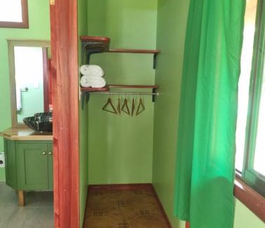 Tortuguero Bed & Breakfast | Cabinas Tortuguero Sports Fishing