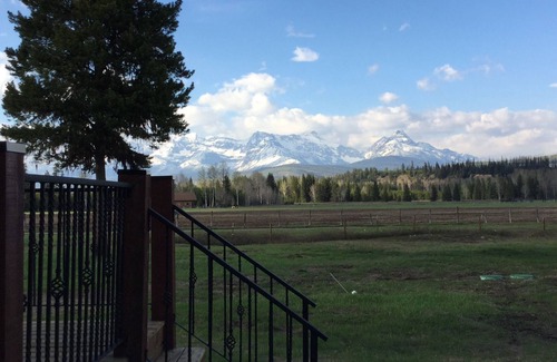 Polebridge Cabin | Cabins At Hay Creek- Beautiful Log Cabin Stunning Views of Glacier National Park
