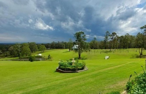 Allandale Ski Chalet | Cabins at Lovedale Wedding Chapel