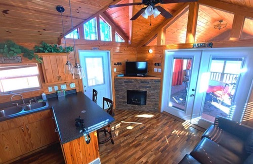 Mammoth Creek Cabin | Cabins by Panguitch Lake: Where Rustic Charm Meets Amazing Fishing!