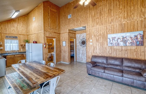 Concan Cabin | Cabins by the Frio River - River Rock Cabin #2