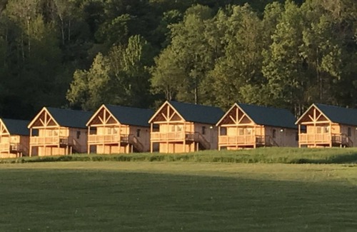 Oneida Cabin | Cabins, cottages,fishing,creeks, ponds,nature,trails,anniversaries, celebrations
