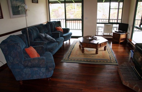 North Walpole Hotel | Cabins nestled in 170 acres of old growth forest near the Valley of the Giants.