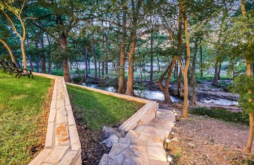 Wimberley Cabin | Cabins on the Square: Cozy Cabin #4
