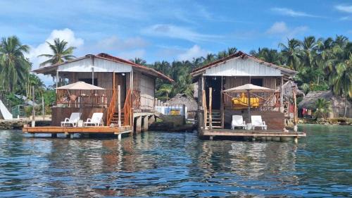Carti Tupile House | Cabins over the sea on Narasgandub