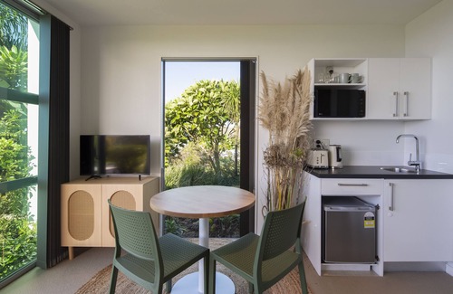 Cable Bay Apartment | Cable Bay Surf Studio With Epic Ocean Views