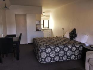 North Dunedin Hotel | Cable Court Motel