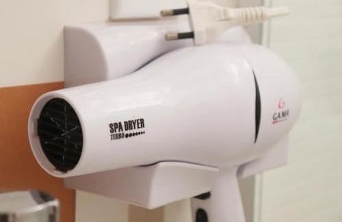 Centro Apartment | Cabo Frio - A uma quadra da Praia do Forte e do Hotel Malibu - a 2 minutos de Bares e Restaurantes da Orla - apto térreo - Wi-Fi