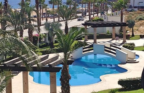 El Medano Ejidal Condo | CABO PENTHOUSE CONDO -Rooftop deck with Jacuzzi