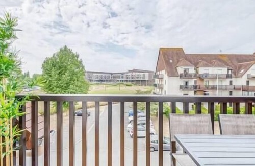 Cabourg Apartment | Cabourg Emeraude classé 2* 150M de la plage parking gratuit
