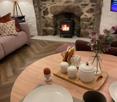 Newry House | Cabra Cottage