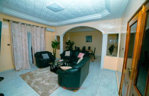 Pointe des Almadies Apartment | Cabral residence